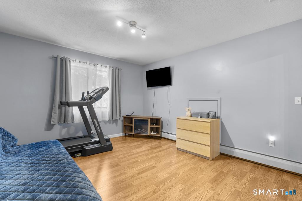2 Brickham Way Burlington CT 06013