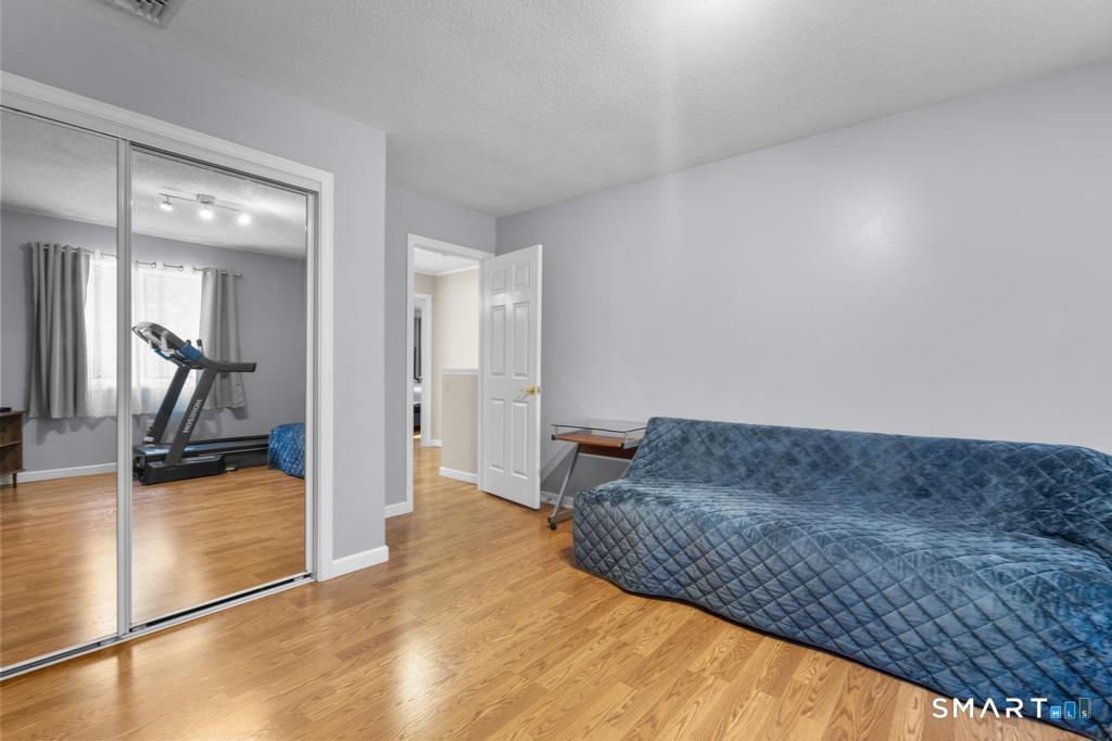 2 Brickham Way Burlington CT 06013