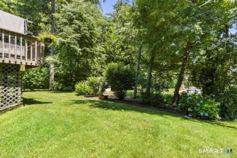 2 Brickham Way Burlington CT 06013