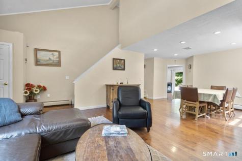 2 Brickham Way Burlington CT 06013