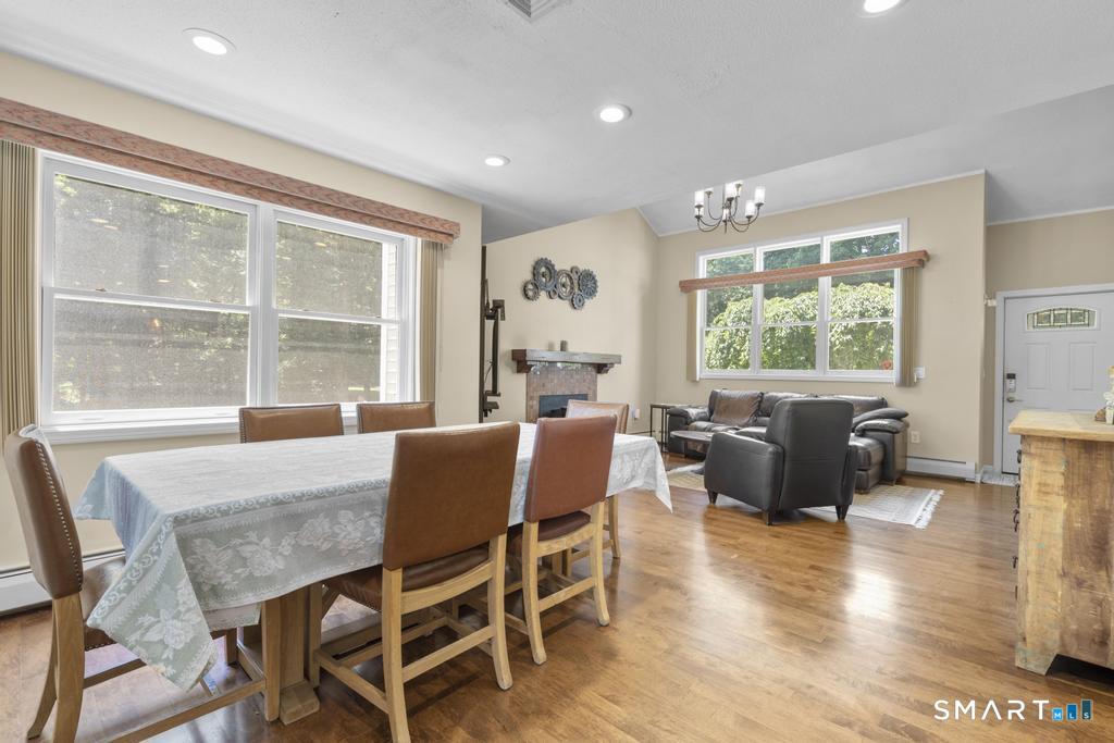 2 Brickham Way Burlington CT 06013