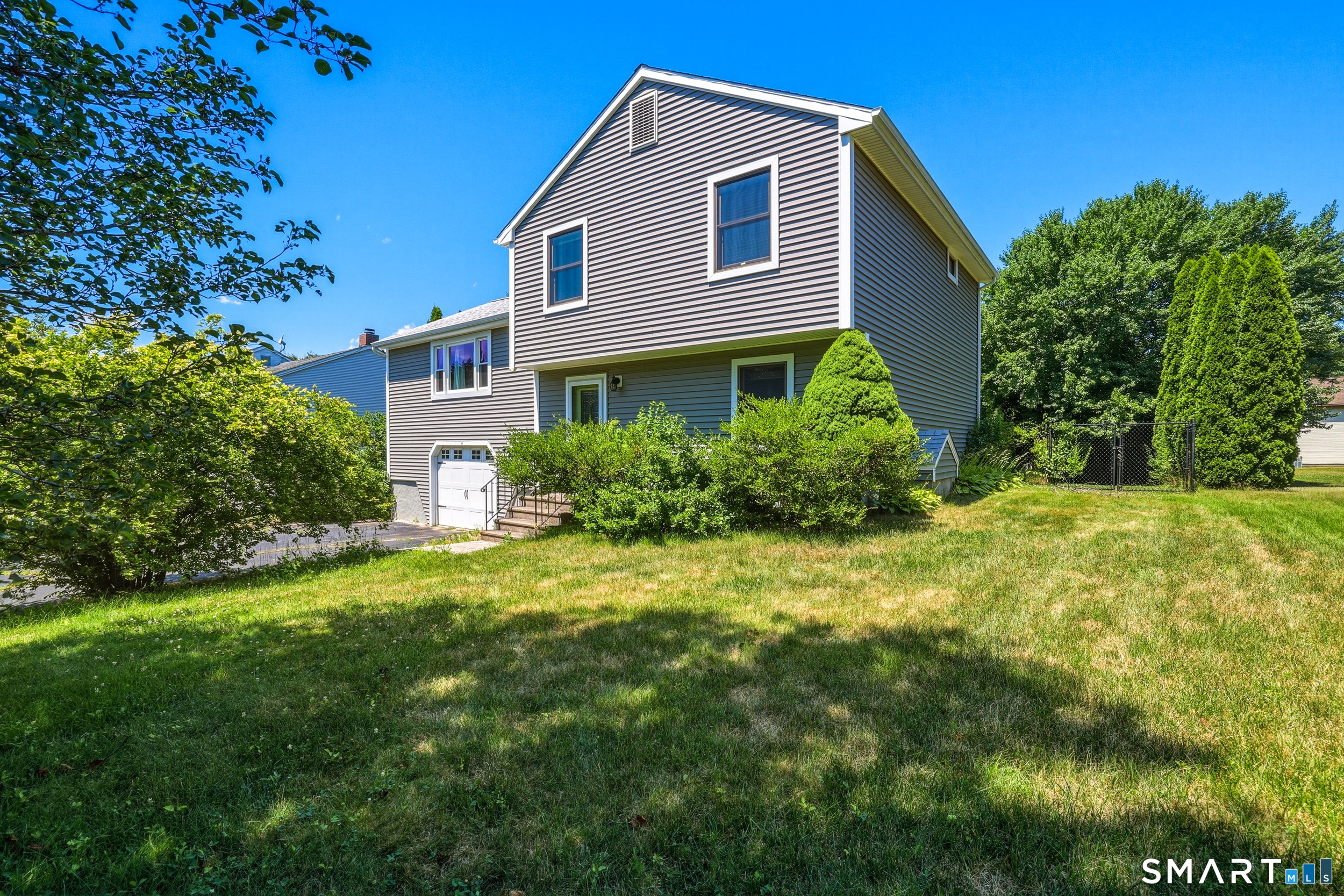 82 Lake Garda Drive Farmington CT 06085