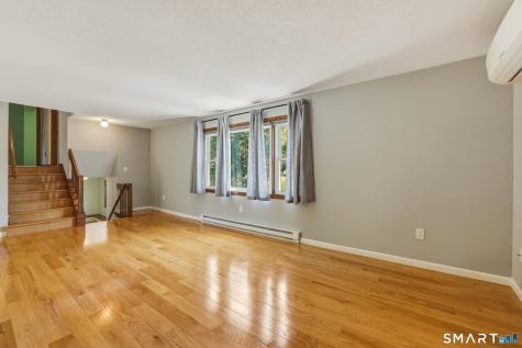 82 Lake Garda Drive Farmington CT 06085