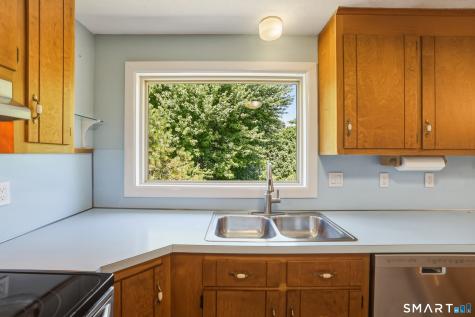 82 Lake Garda Drive Farmington CT 06085