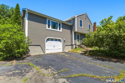 82 Lake Garda Drive Farmington CT 06085