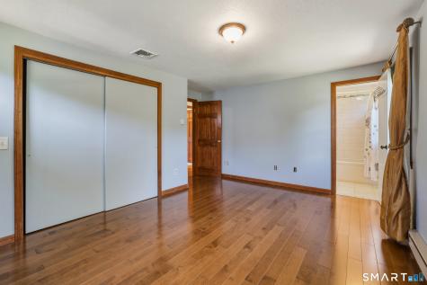 82 Lake Garda Drive Farmington CT 06085