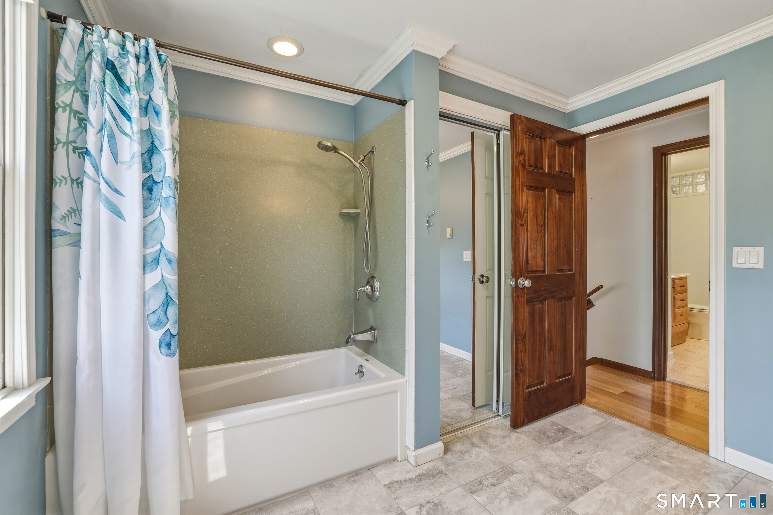 82 Lake Garda Drive Farmington CT 06085