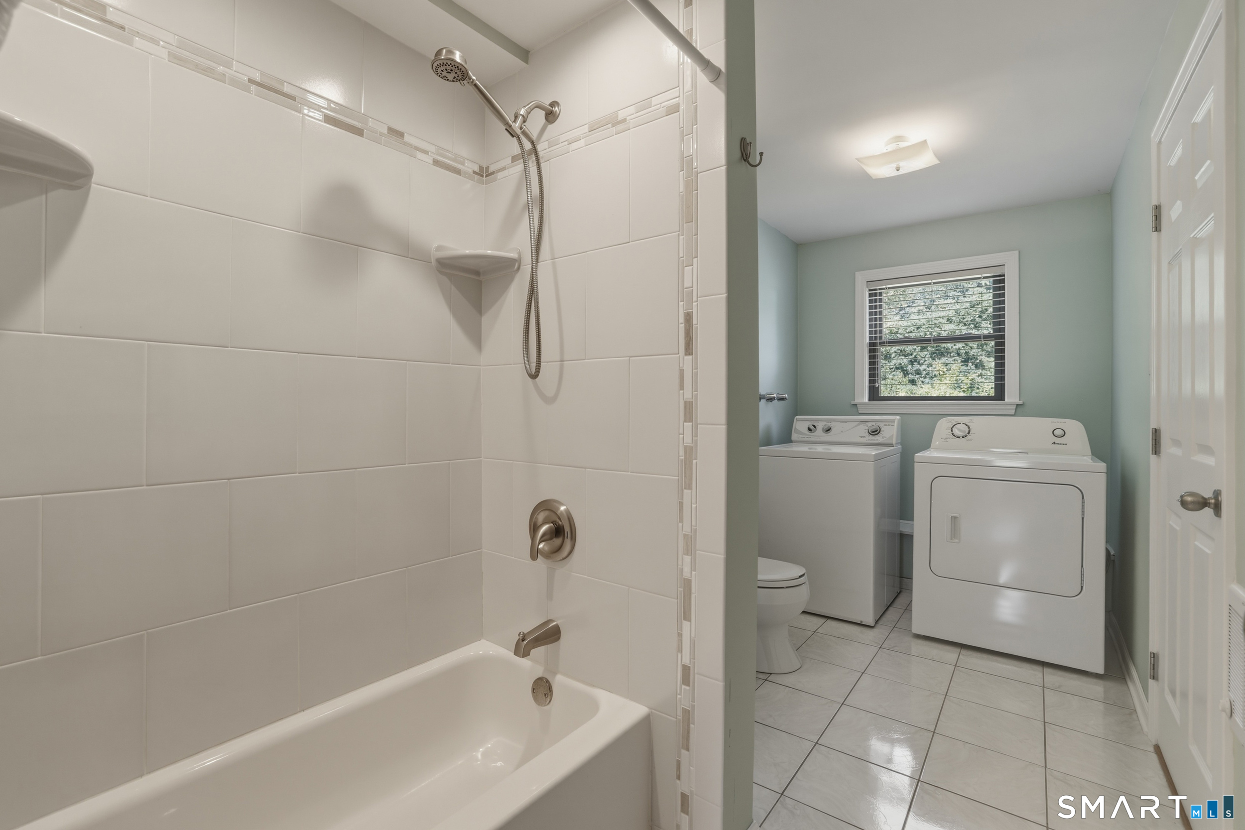 82 Lake Garda Drive Farmington CT 06085