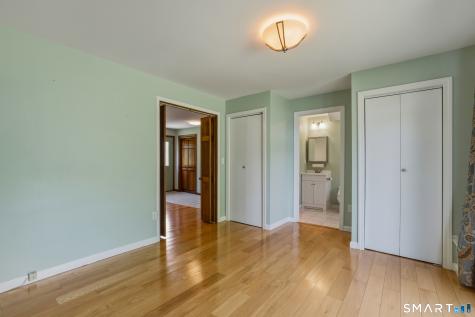 82 Lake Garda Drive Farmington CT 06085