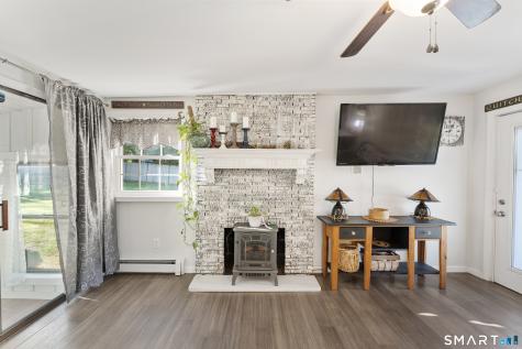 32 Pomfret Road Brooklyn CT 06234