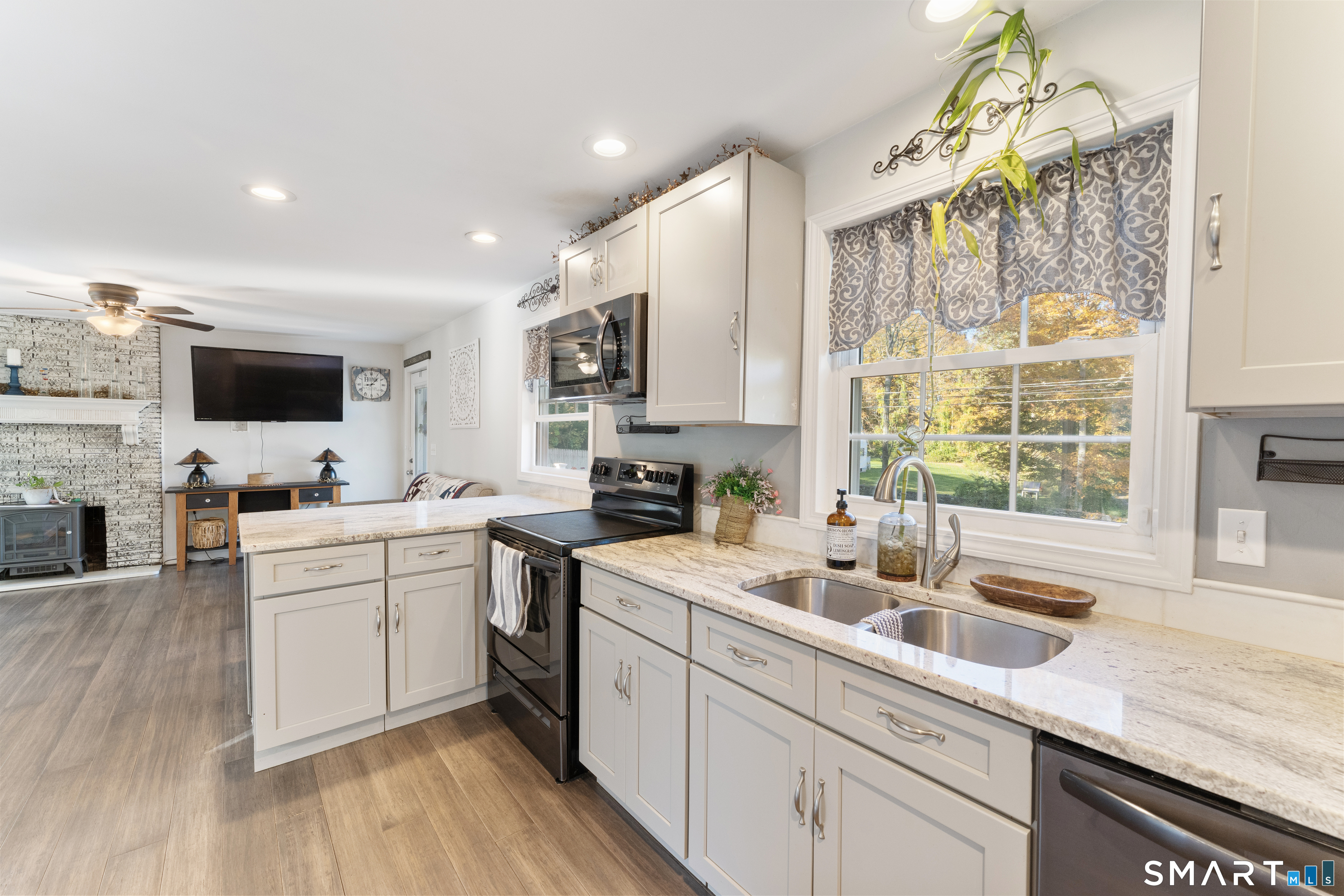 32 Pomfret Road Brooklyn CT 06234