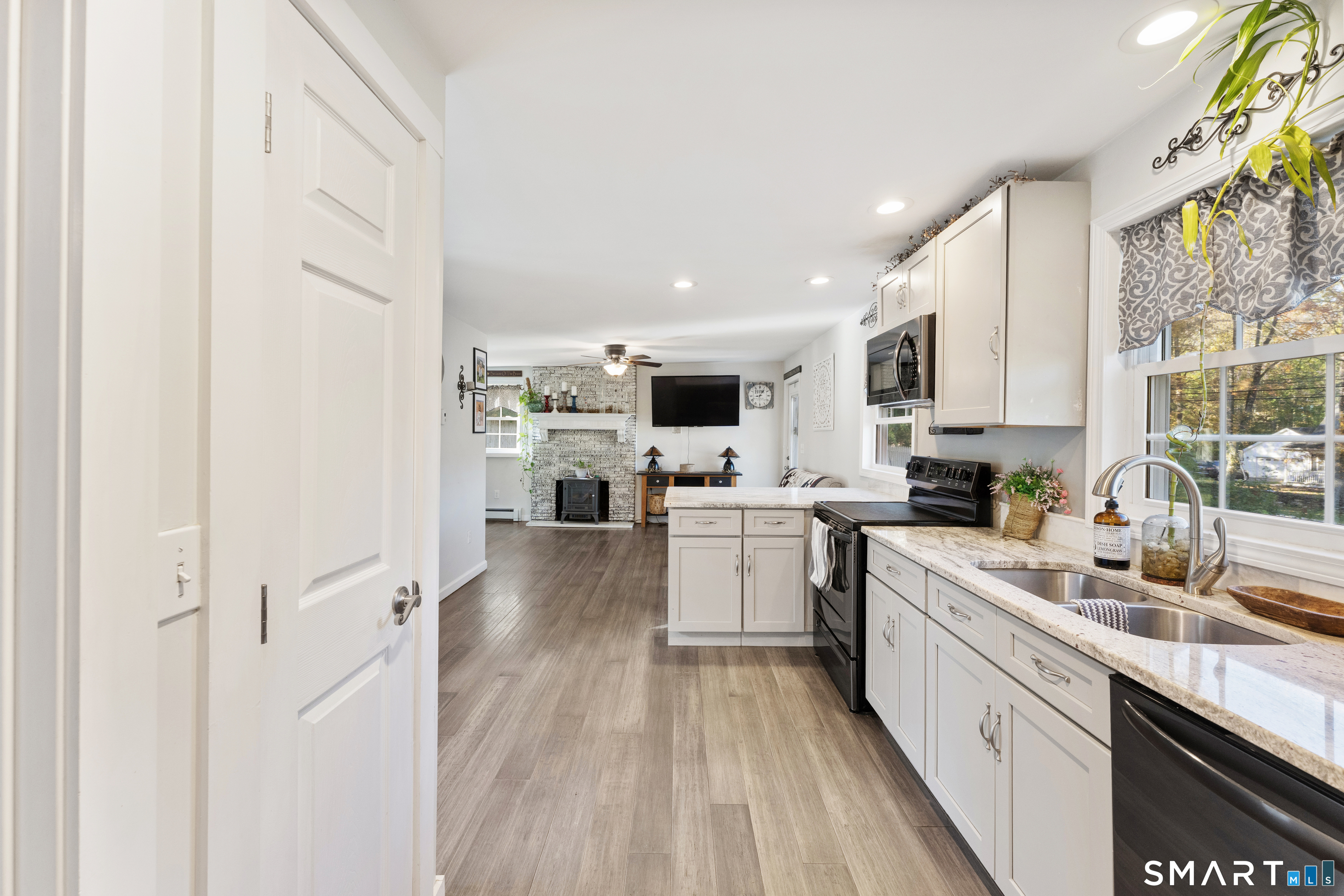 32 Pomfret Road Brooklyn CT 06234