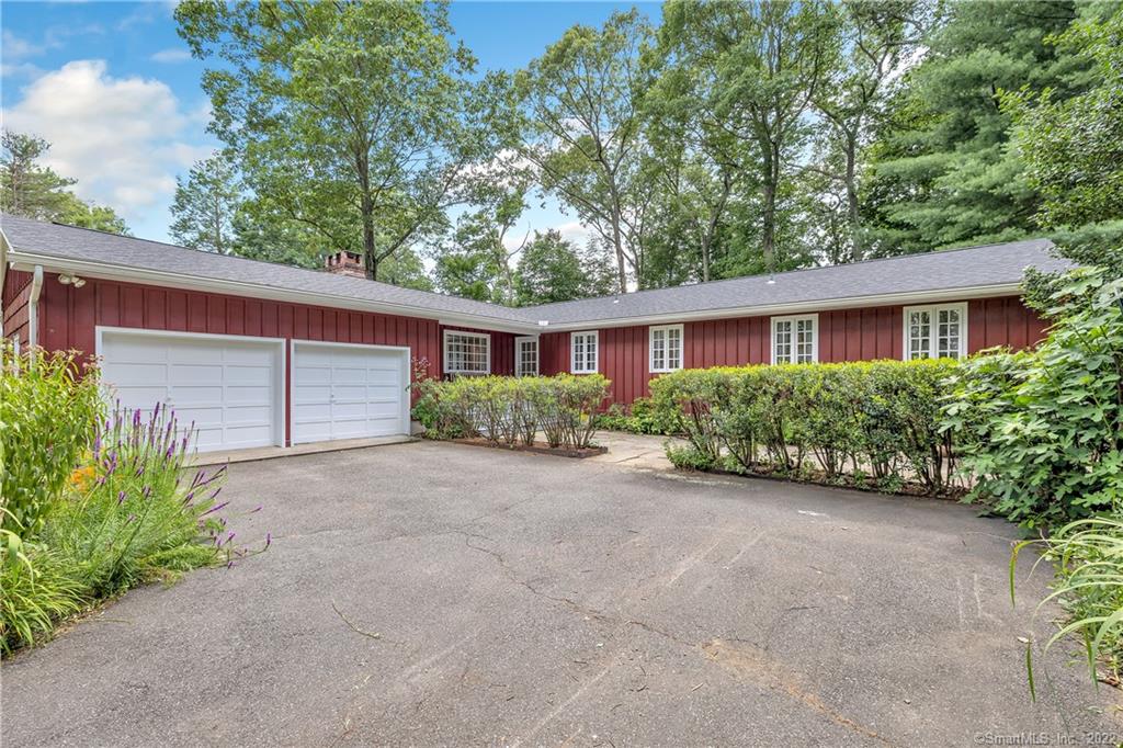145 Saxonwood Road Fairfield CT 06825