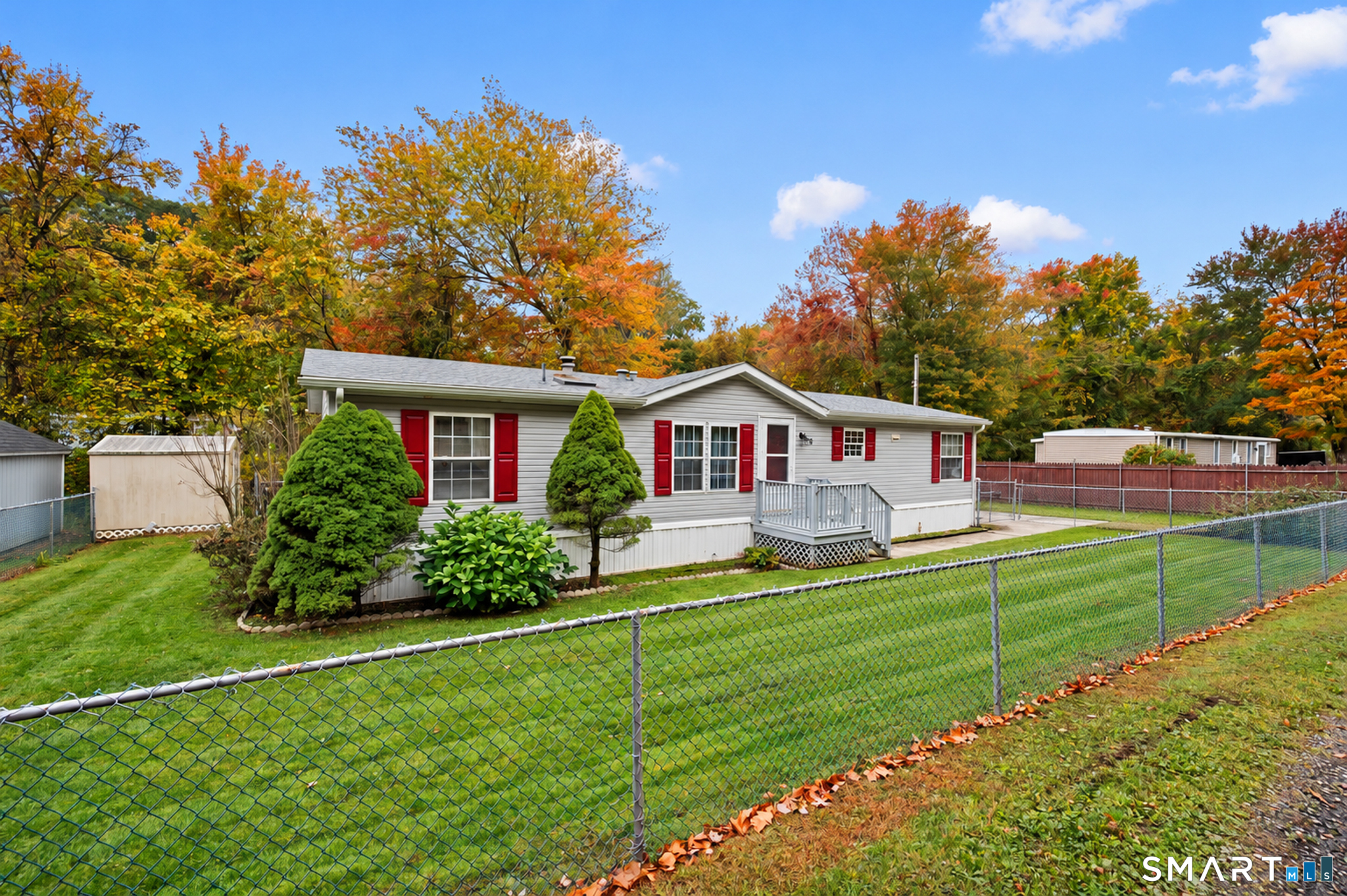1 Naomi Dr Extension Ledyard CT 06335