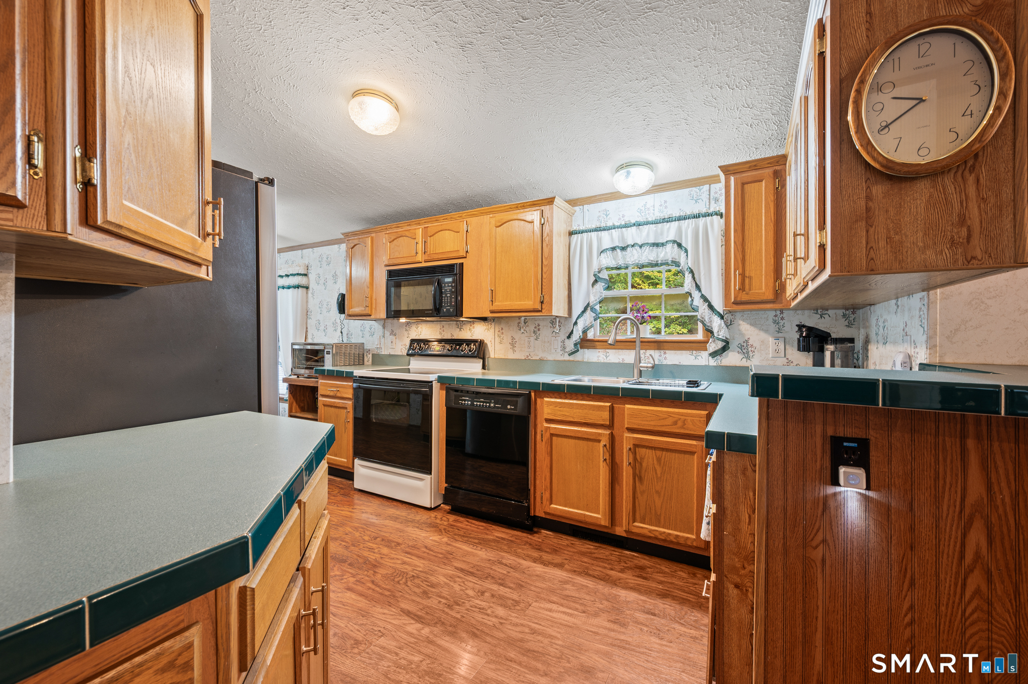 1 Naomi Dr Extension Ledyard CT 06335