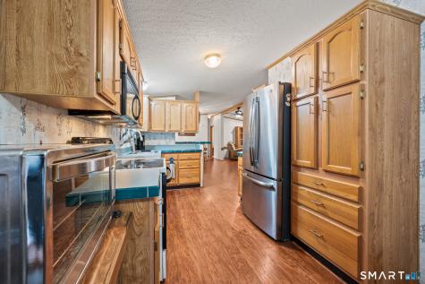 1 Naomi Dr Extension Ledyard CT 06335