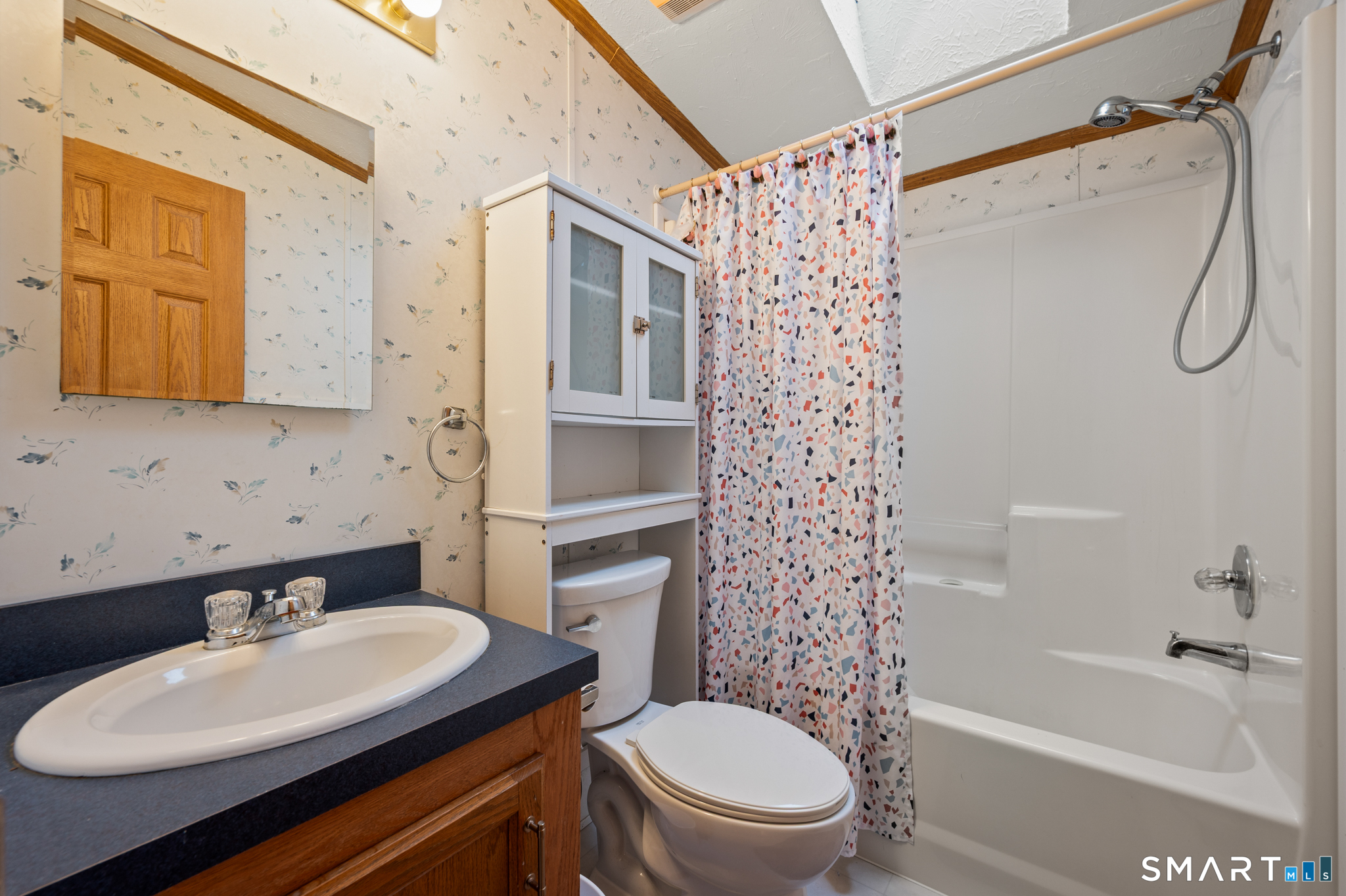 1 Naomi Dr Extension Ledyard CT 06335
