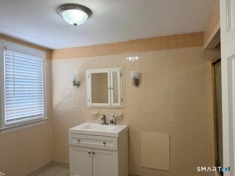 774 Hamilton Avenue Waterbury CT 06706