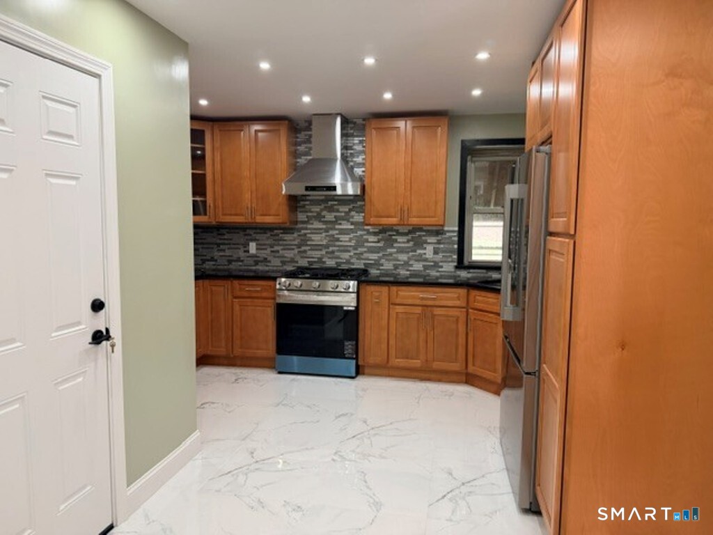 774 Hamilton Avenue Waterbury CT 06706