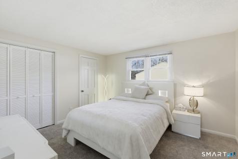 17 Pioneer Drive Enfield CT 06082