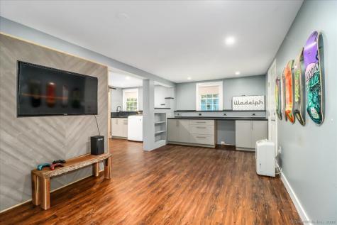 35 Hillendale Drive New Milford CT 06776