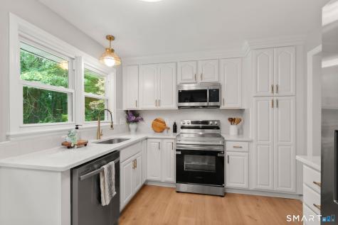 10 Staeth Road East Hampton CT 06424
