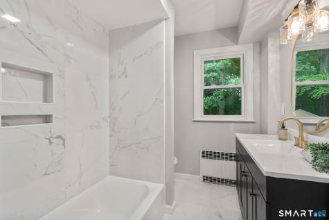 10 Staeth Road East Hampton CT 06424