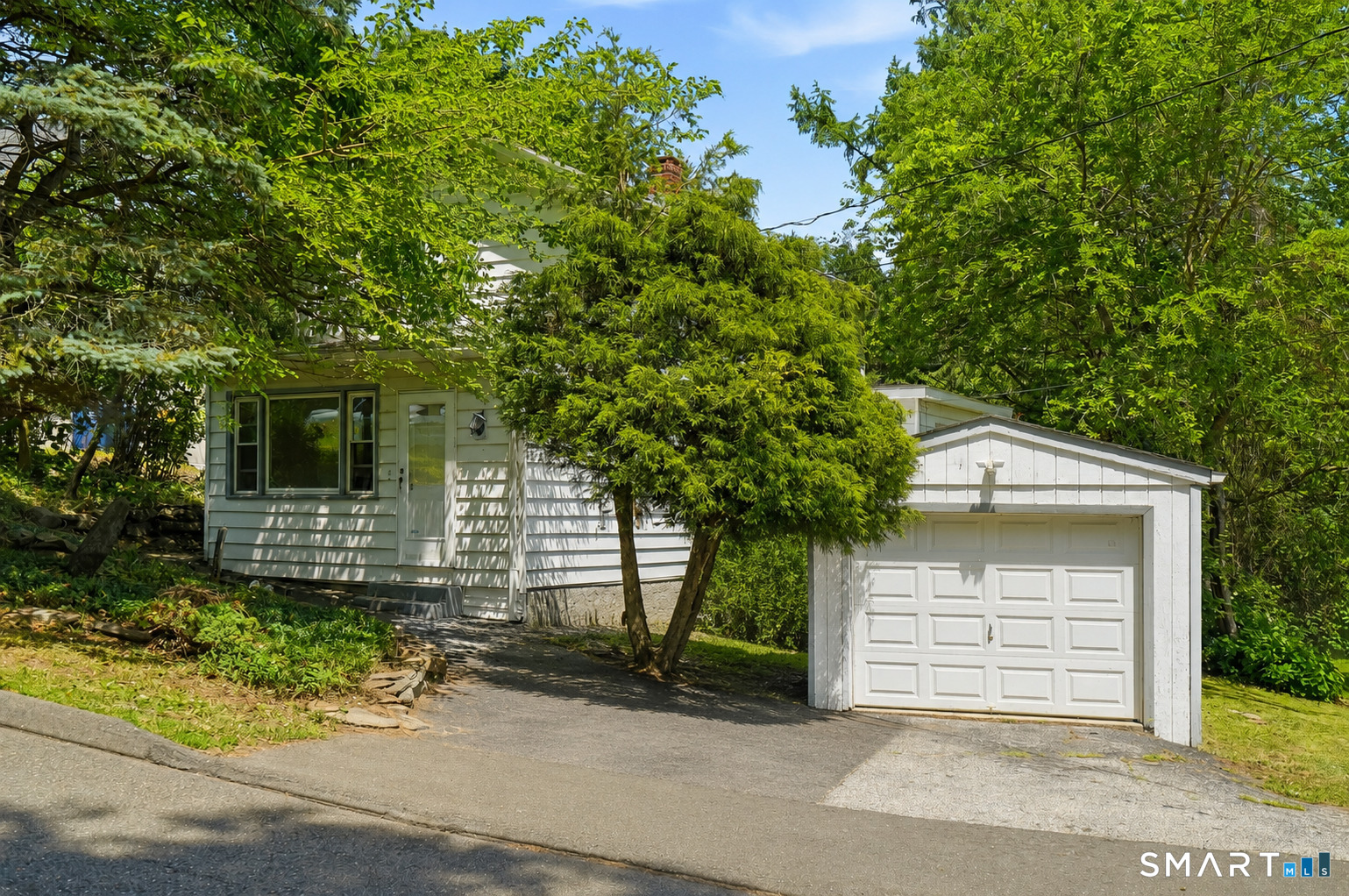 6 Beech Street Ansonia CT 06401