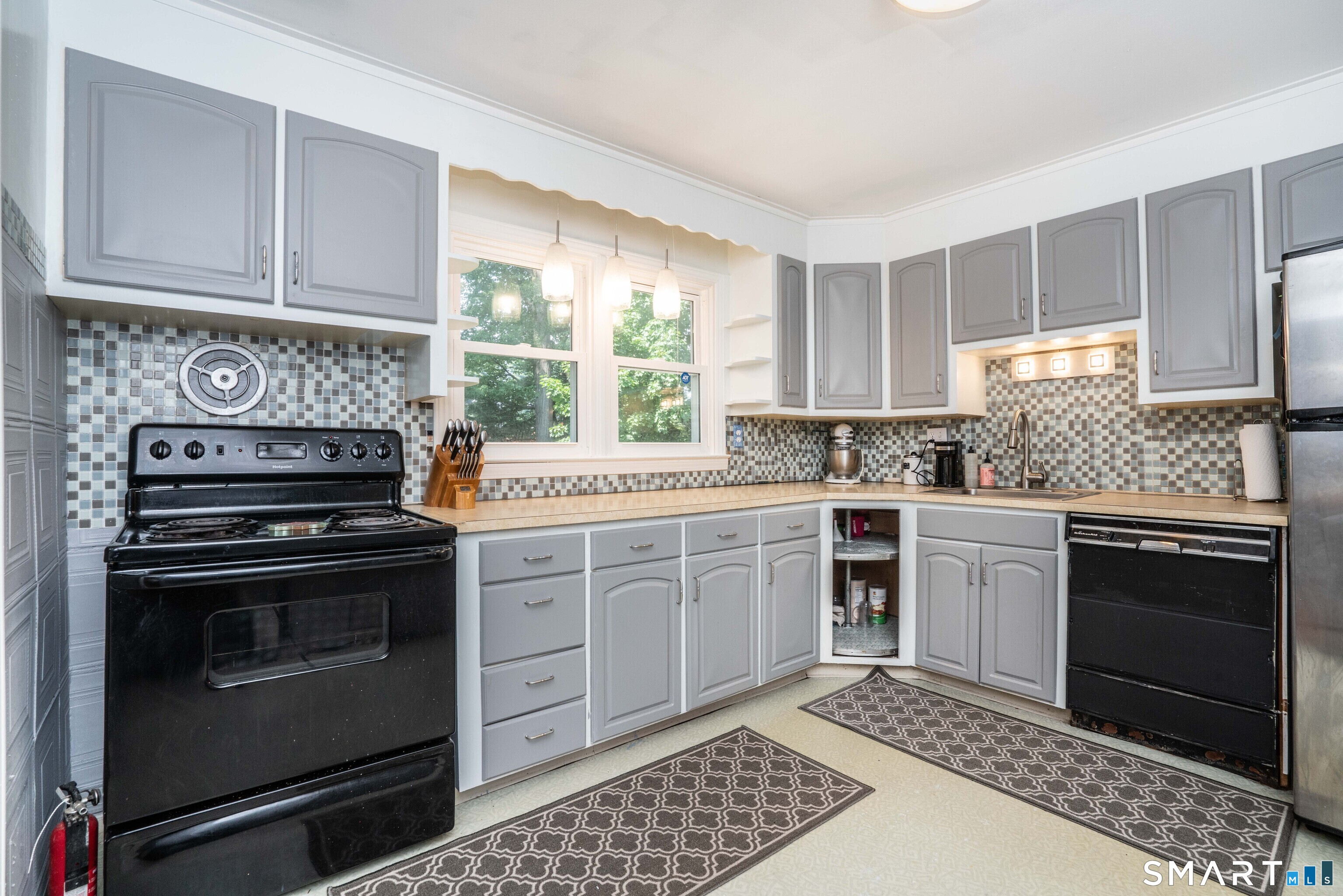 104 Hilldale Road West Hartford CT 06117