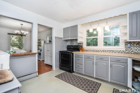 104 Hilldale Road West Hartford CT 06117