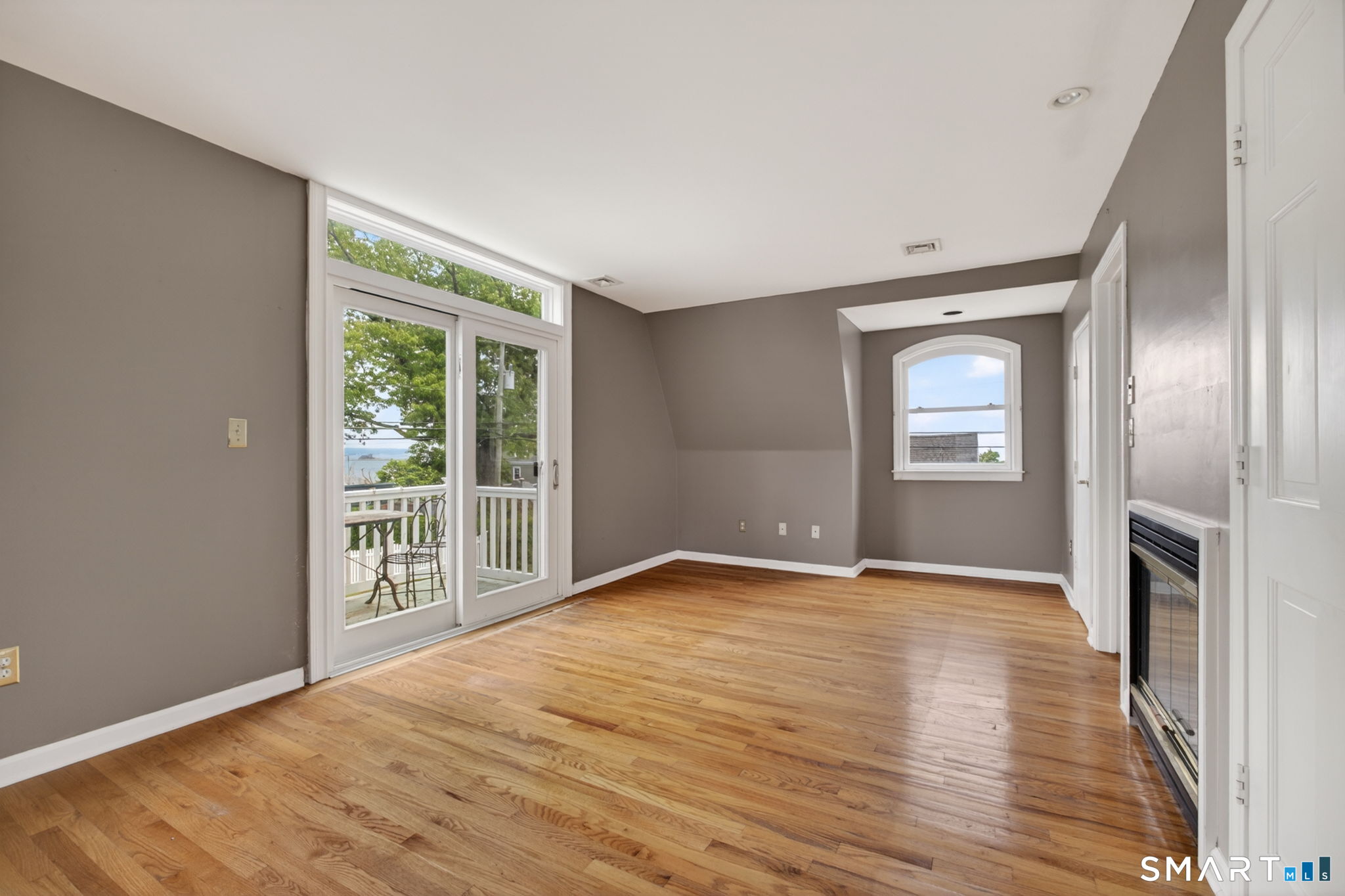 1 Maltby Street Branford CT 06405