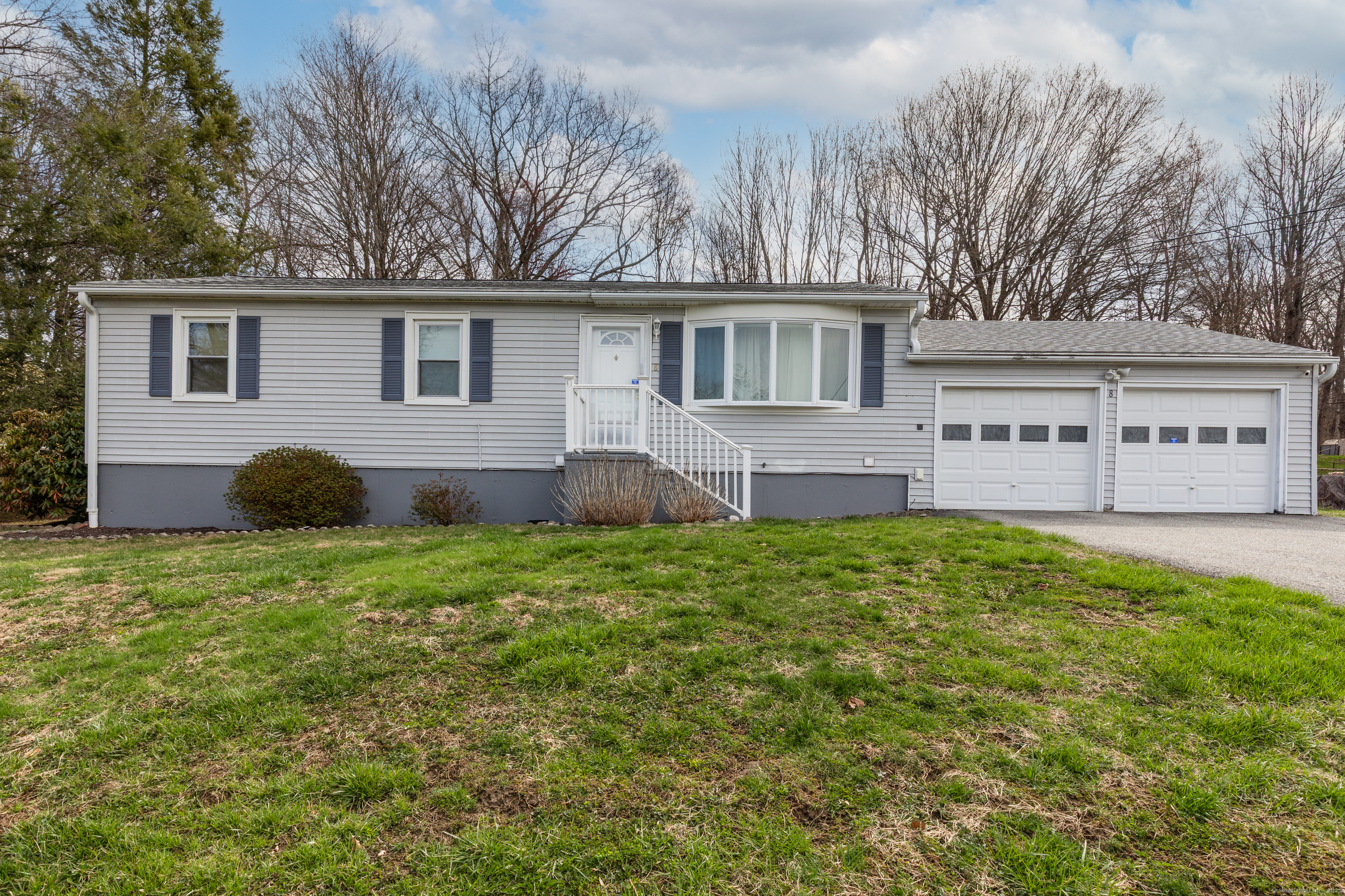 8 Surrey Lane New Milford CT 06776