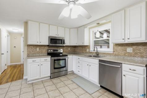 30 Haynes Street Enfield CT 06082