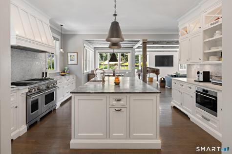 49 Hillspoint Road Westport CT 06880