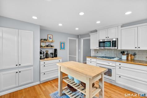 16 Clifton Avenue West Hartford CT 06107