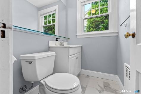 16 Clifton Avenue West Hartford CT 06107