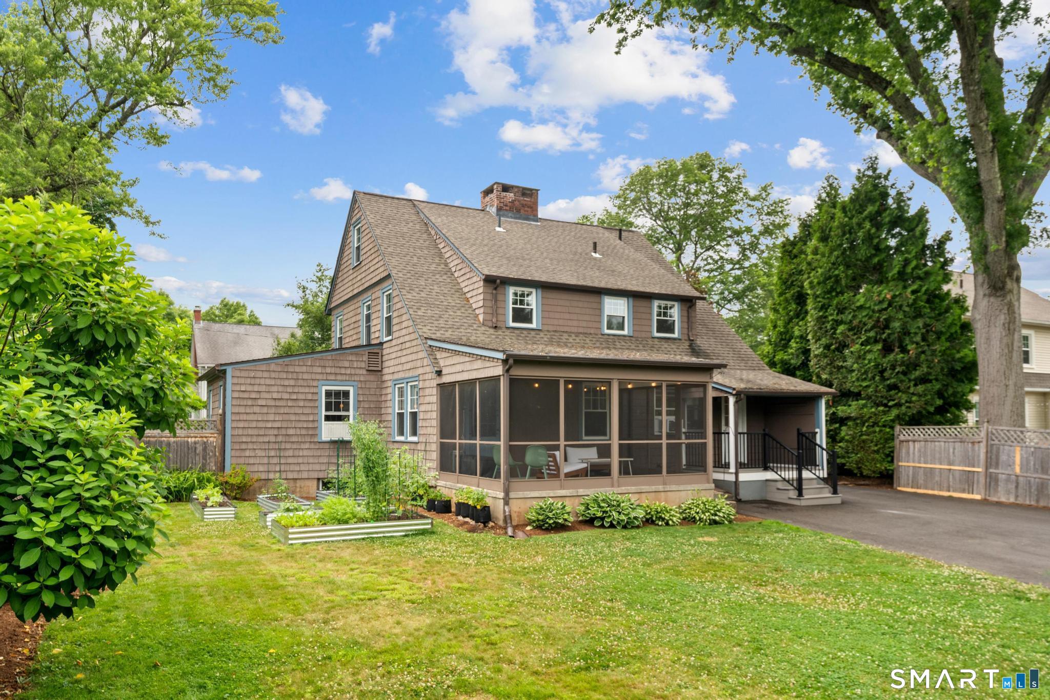 16 Clifton Avenue West Hartford CT 06107