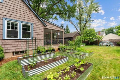 16 Clifton Avenue West Hartford CT 06107