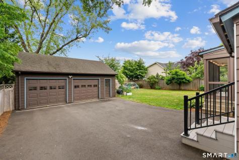 16 Clifton Avenue West Hartford CT 06107