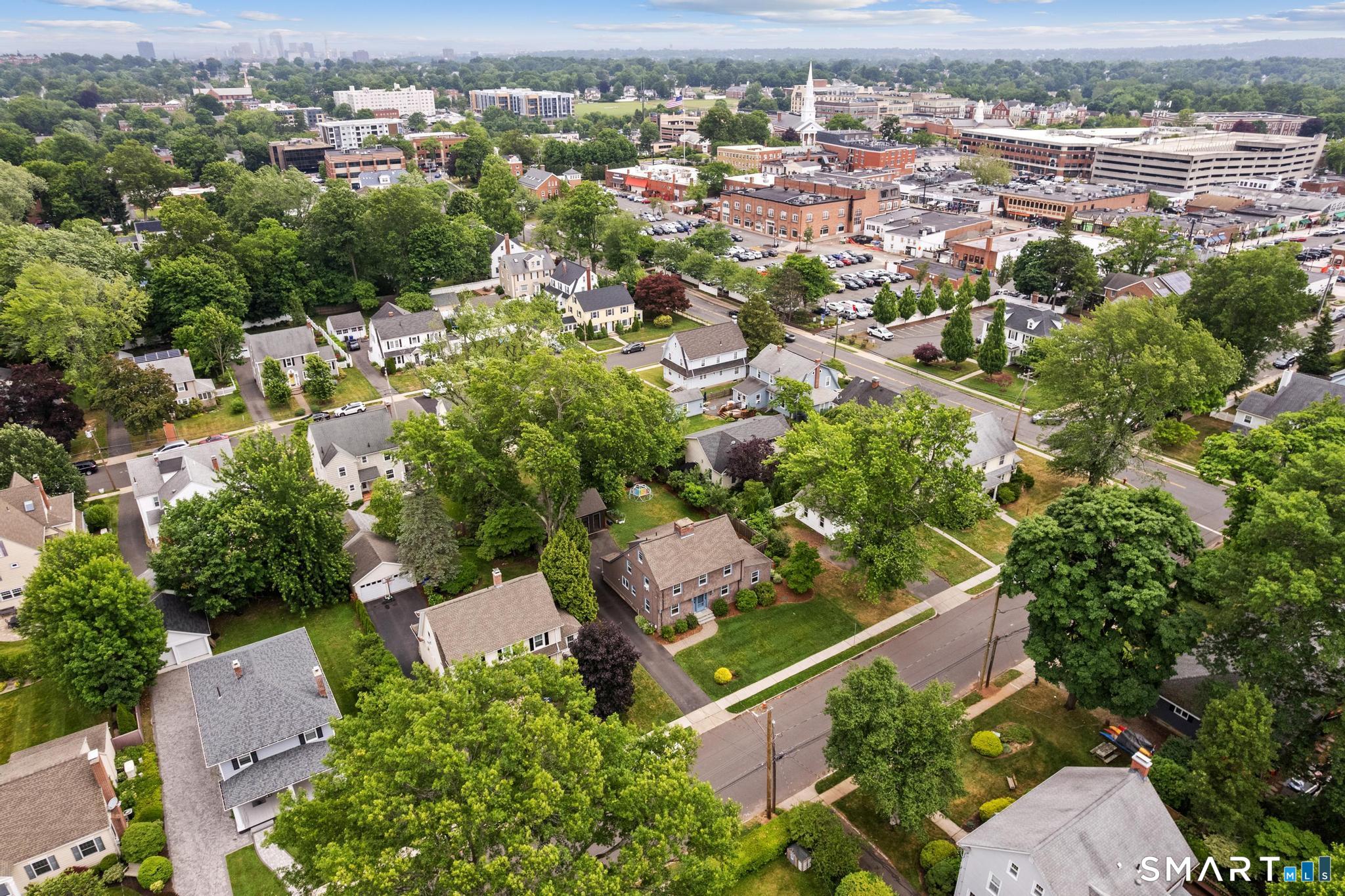 16 Clifton Avenue West Hartford CT 06107