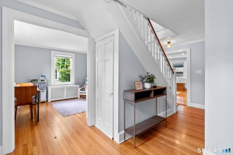 16 Clifton Avenue West Hartford CT 06107
