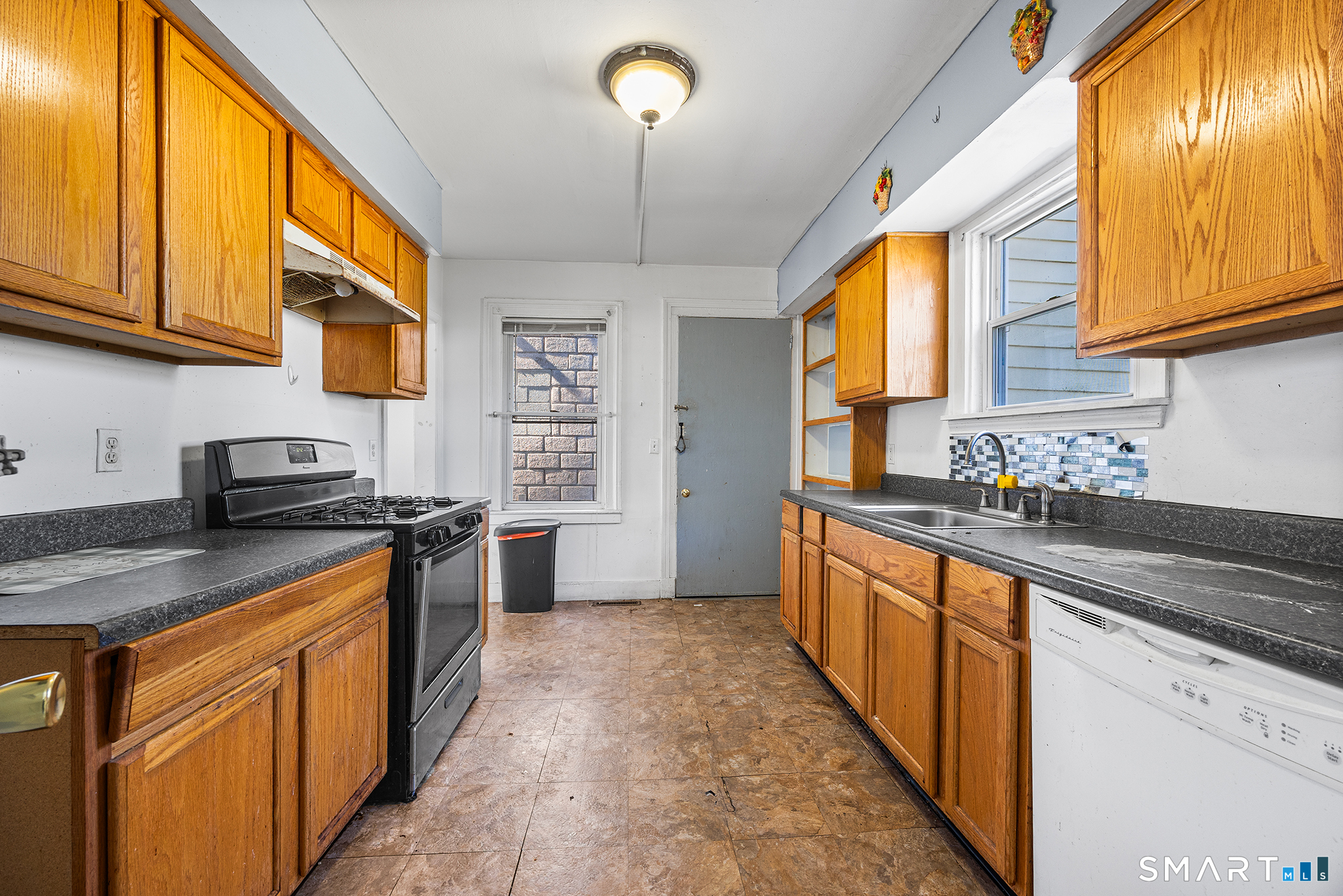 113 Court Street West Haven CT 06516