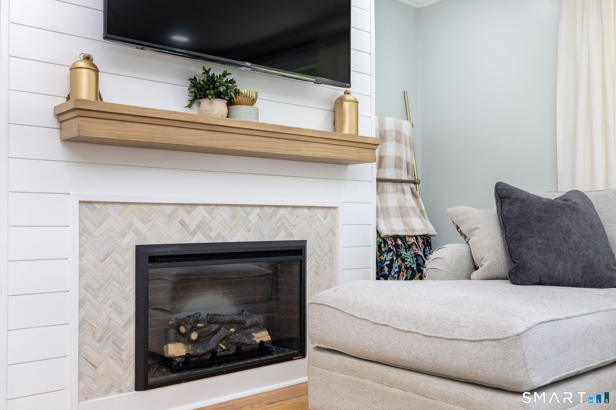 124 Grove Street Windsor CT 06095
