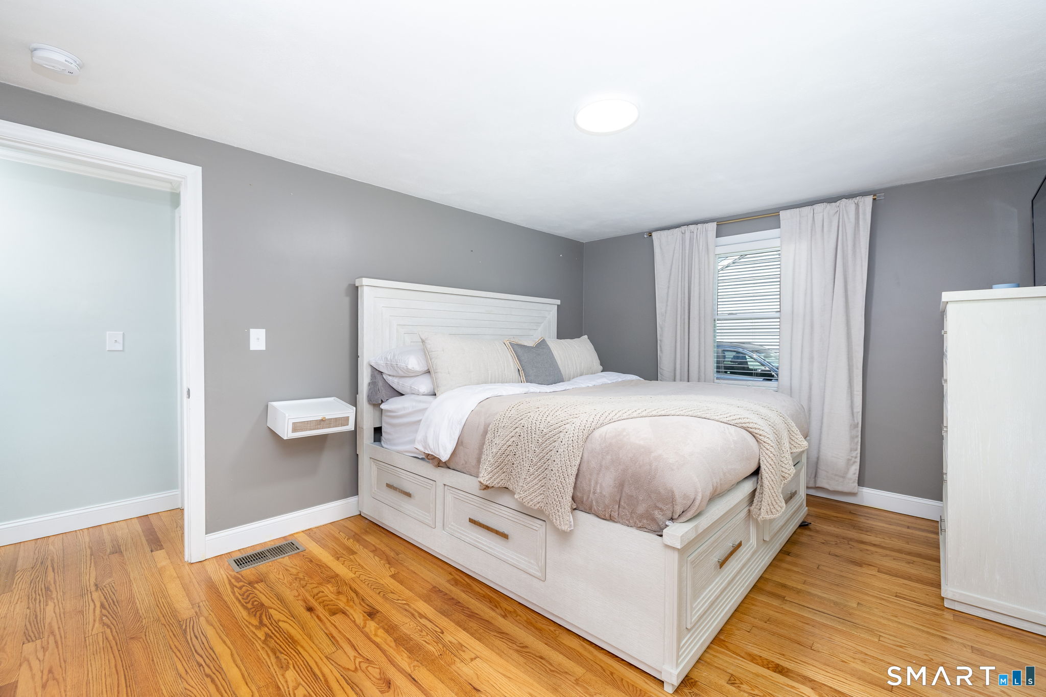 124 Grove Street Windsor CT 06095