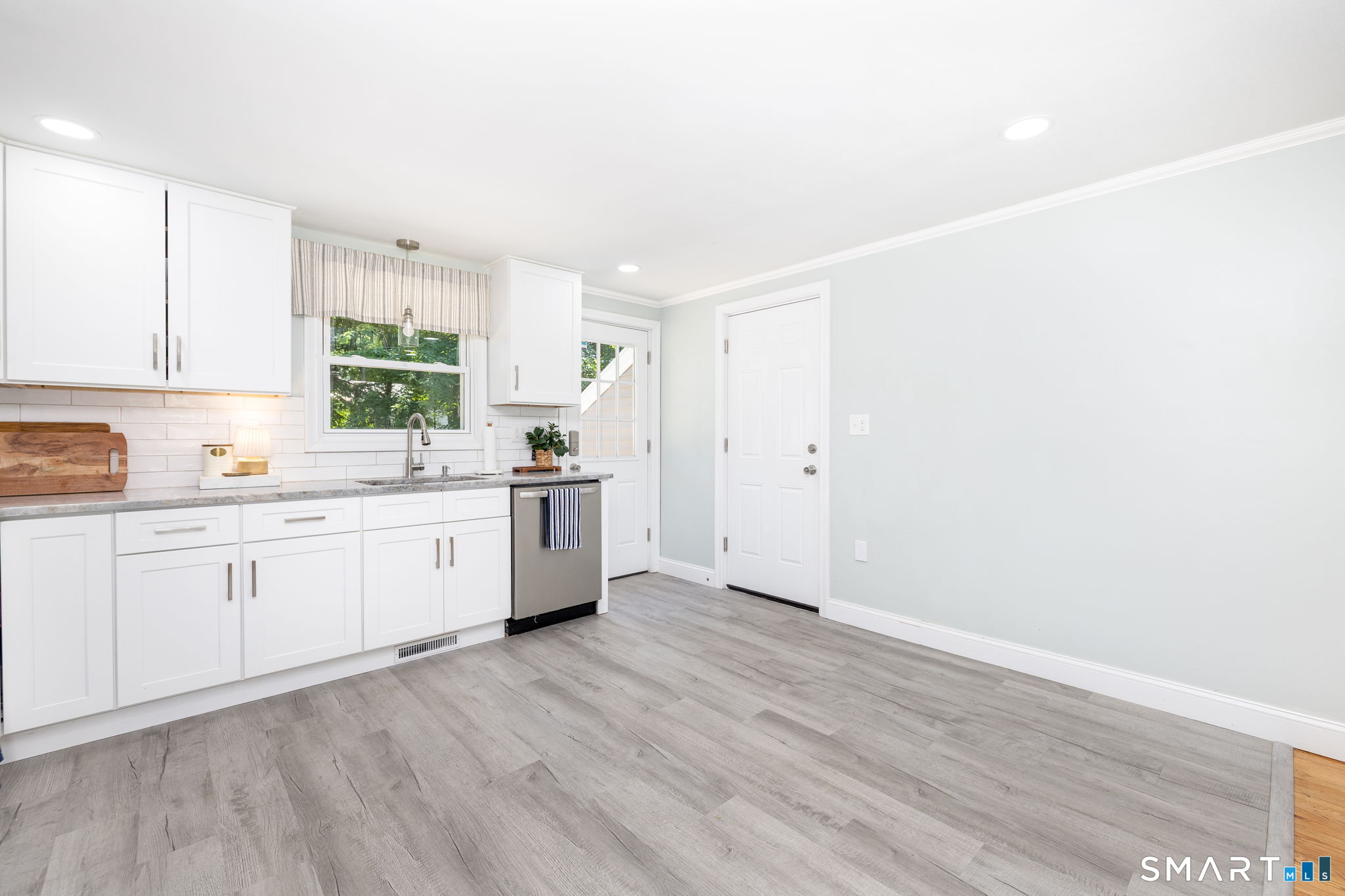 124 Grove Street Windsor CT 06095