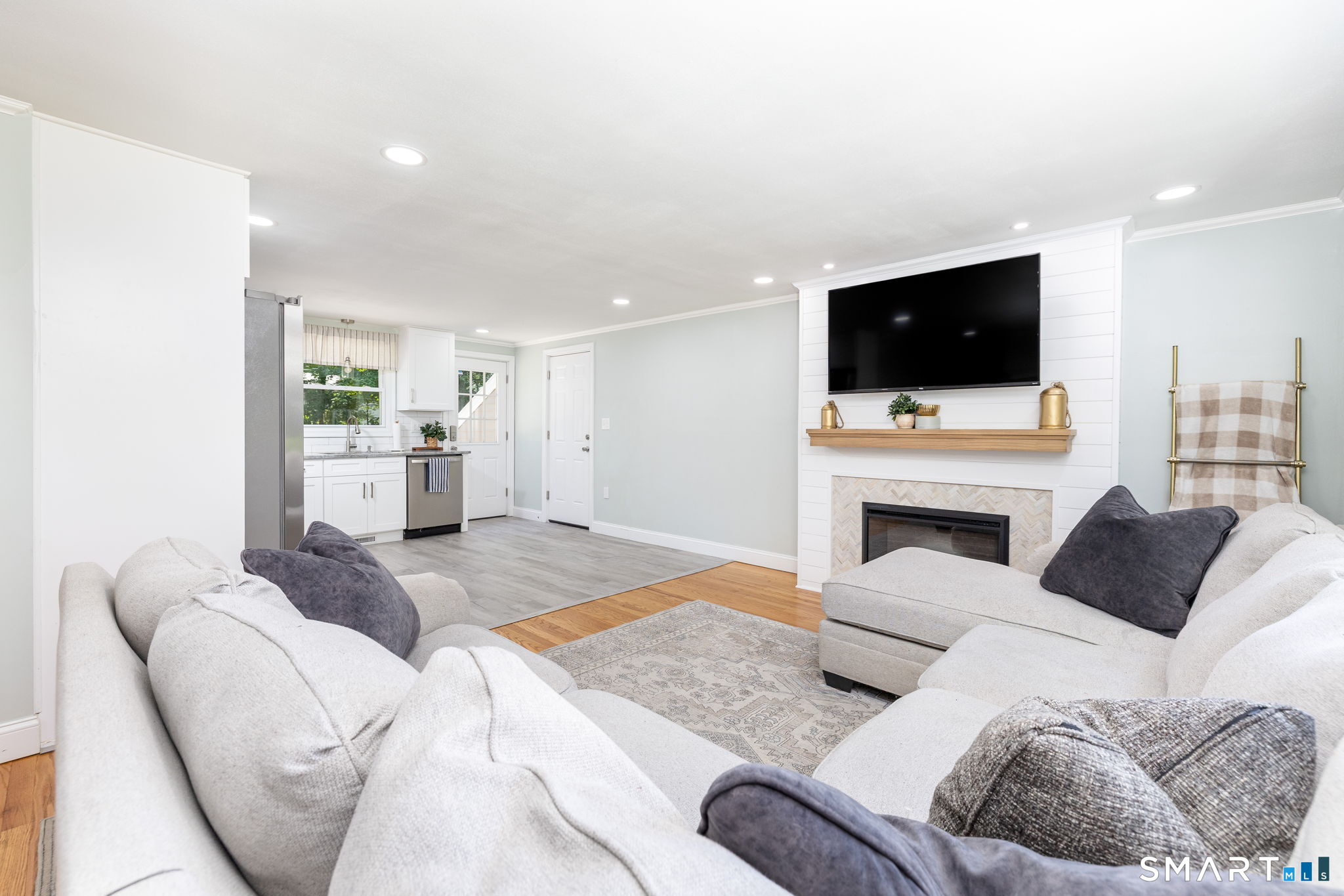 124 Grove Street Windsor CT 06095