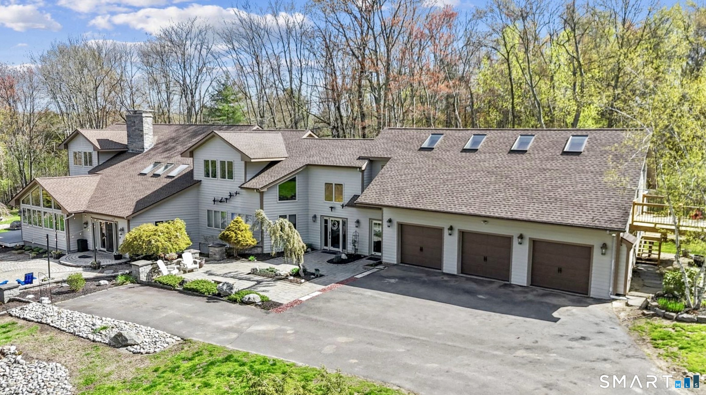 500 Thrall Avenue Suffield CT 06078