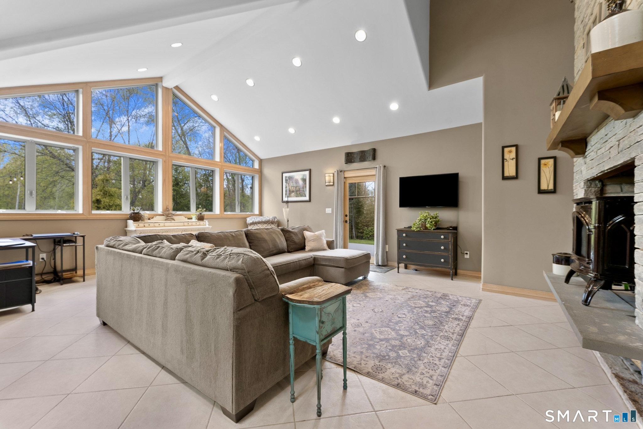 500 Thrall Avenue Suffield CT 06078