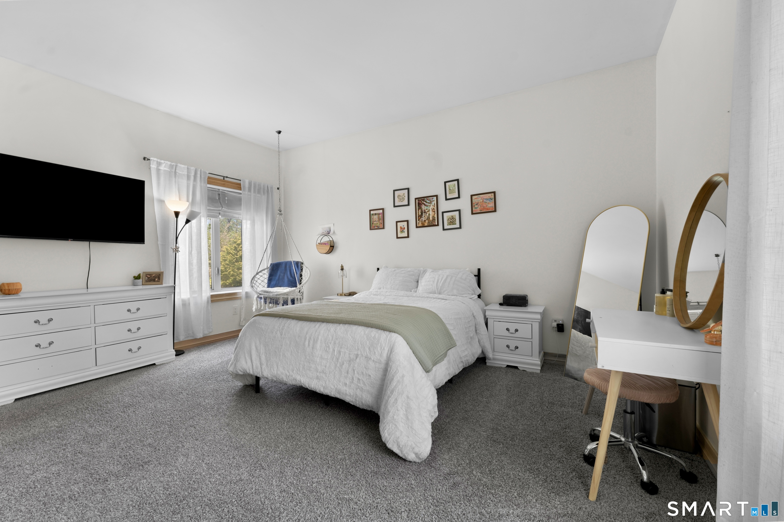 500 Thrall Avenue Suffield CT 06078