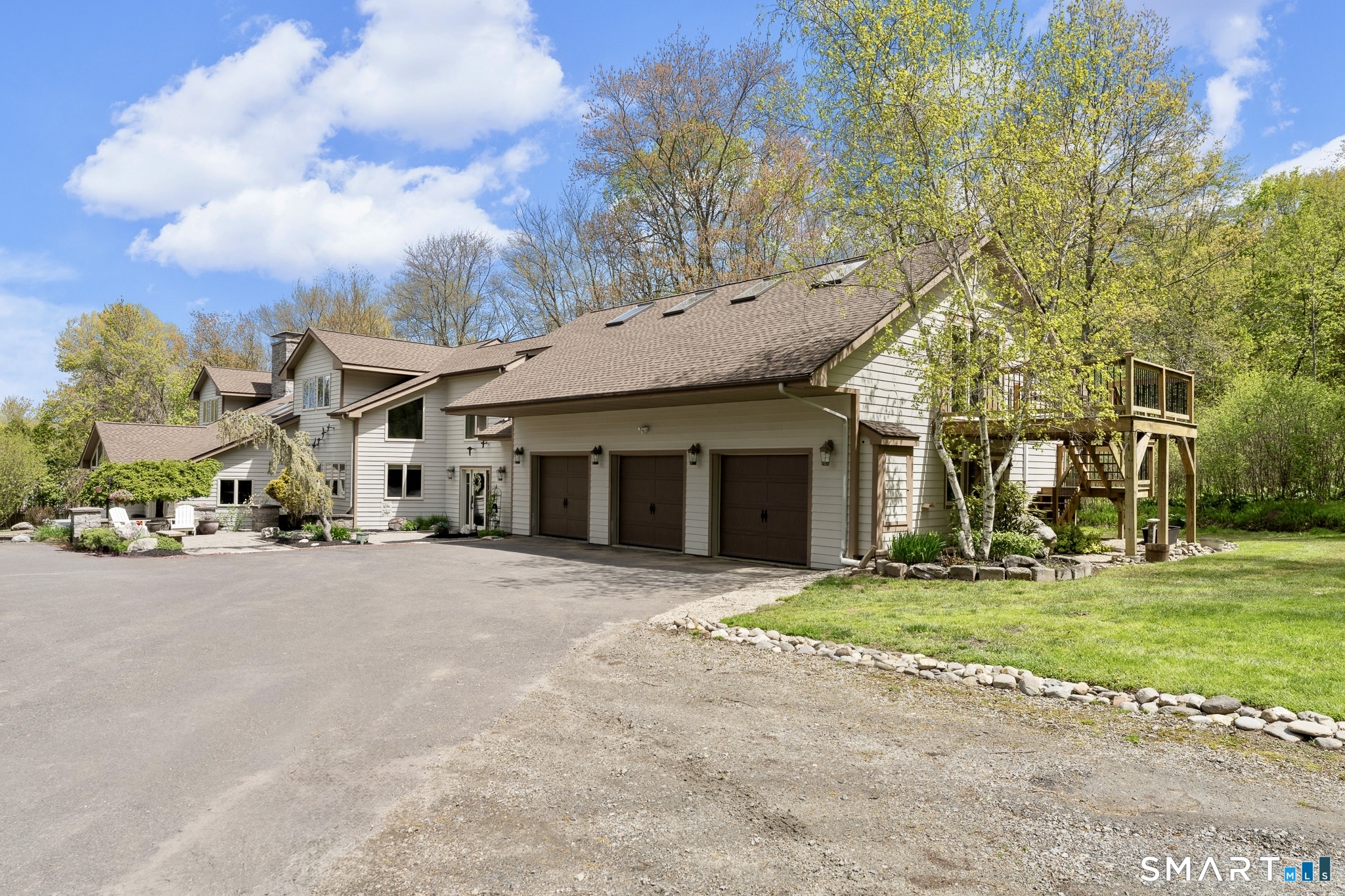 500 Thrall Avenue Suffield CT 06078